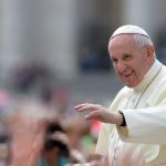 INCIDENT la Vatican: Papa Francisc, eliberat de pompieri după ce a rămas blocat în lift