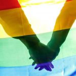 13:03 Parlamentul European cere României să recunoască căsătoriile între persoane de același sex