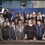 Mircea Dinescu vrea să vândă puloverul pe care l-a purtat la Revoluţie