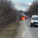 15:05 O mașină a luat foc la Copăcioasa