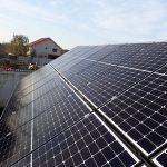 10:56 UE vrea panouri fotovoltaice pe toate clădirile publice, până în 2025