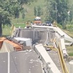 15:45 Un pod reabilitat recent s-a prăbușit