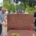 08:14 Șeful ”Doina Gorjului”, la mormântul soților Ceaușescu